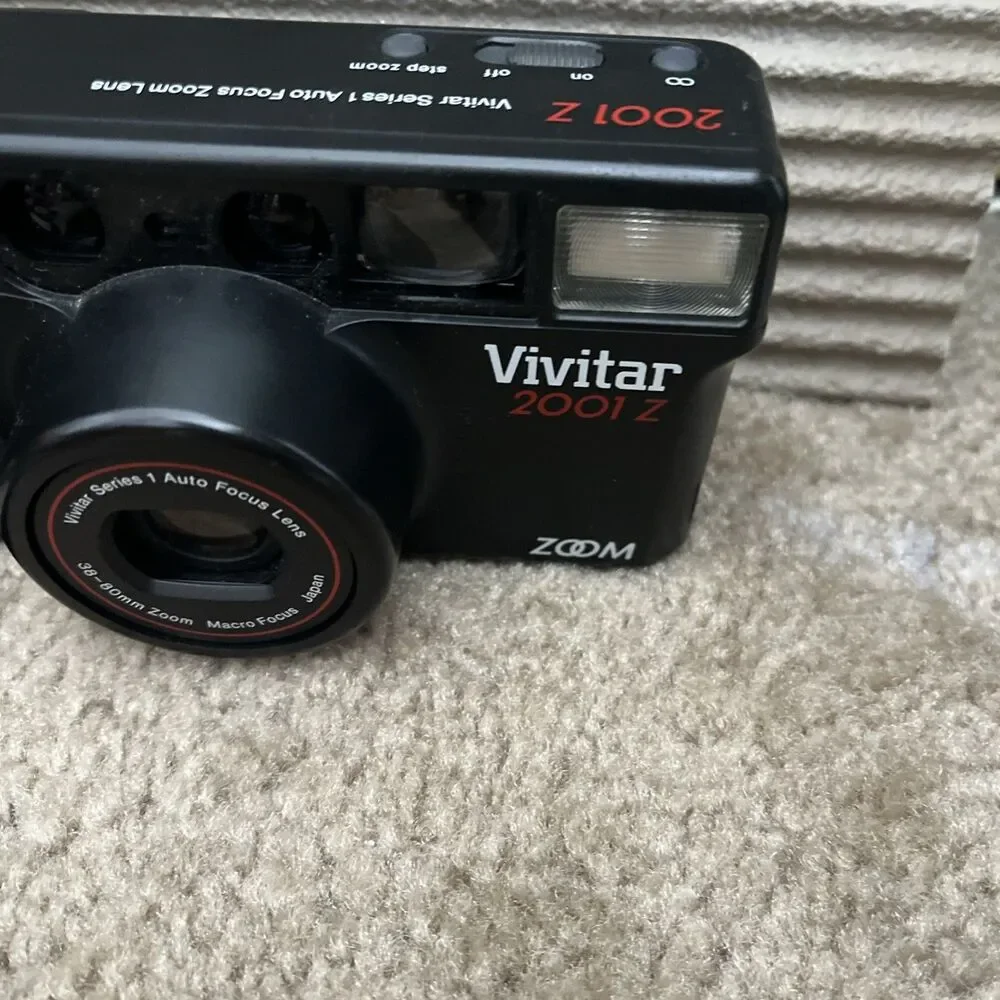 Vivitar 2001 Z Series1 AF 35mm film camera With Soft Case New Battery Tested